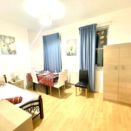 Lovely 3 Bedroom Property Next To Paddington Station Central London Exterior foto